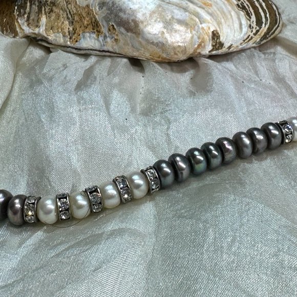 Grey Pearl Necklace - Picture 5 of 5